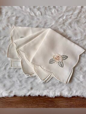 Lot of 4 Vintage Cream White Satin Embroidered Floral Cloth Napkin Set 12"x12"
